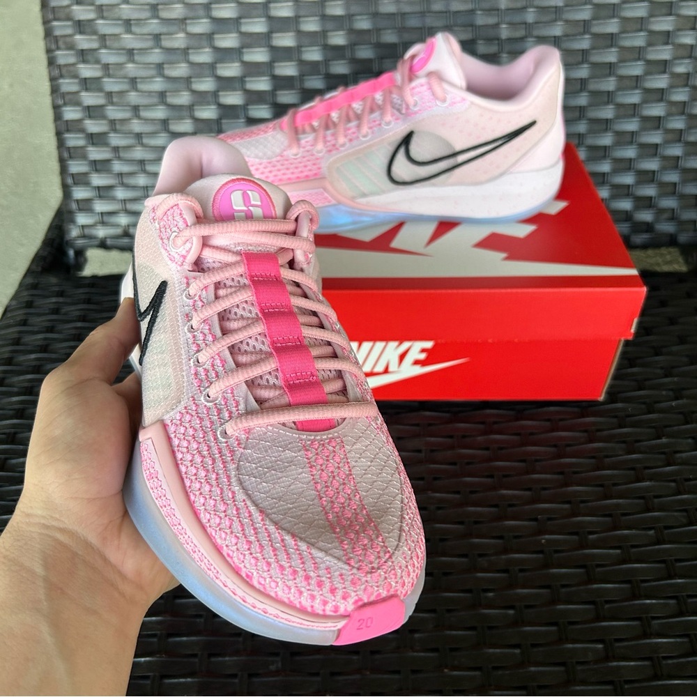 NIKE SABRINA 1 PROMO KAY YOW - WOMENS 9 / MENS 7.5 - Picture 2 of 5